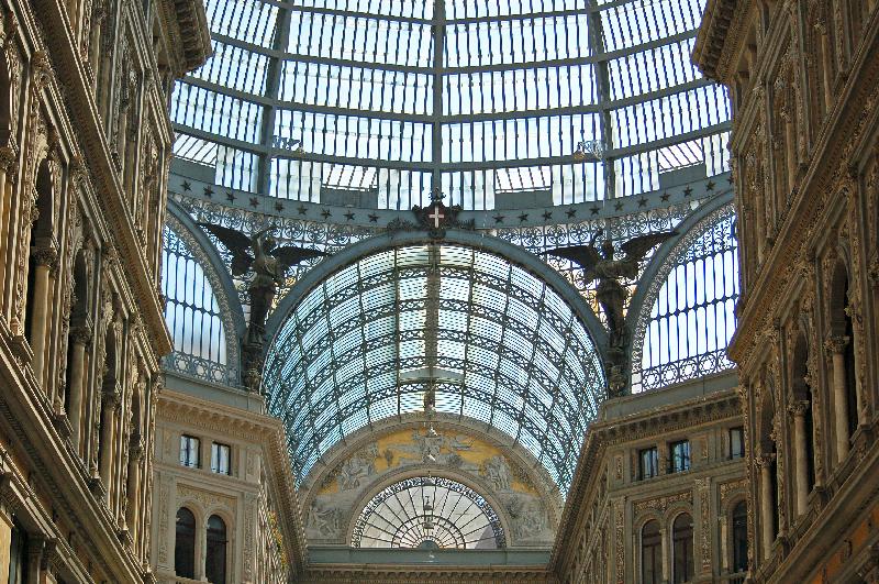 Galleria Umberto I interno,Umberto I Gallery interior,Naples shopping gallery inside,,Historic shopping building in Naples,Glass roof
